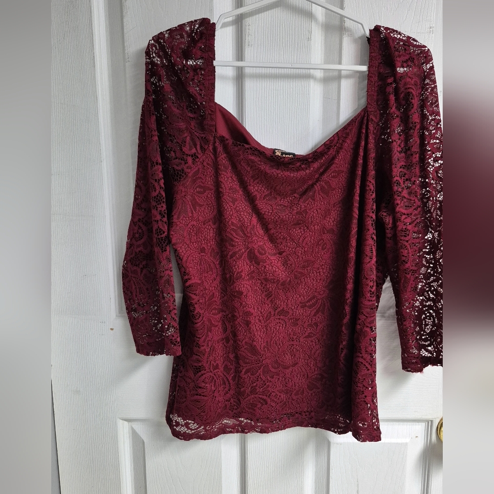 Reitmans Red Backless 3/4 Sleeve Blouse